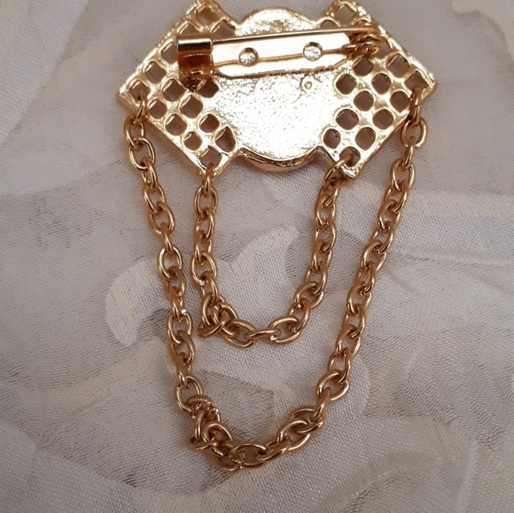 Gorgeous vintage cameo/ Victorian style pin brooch - Picture 5 of 7